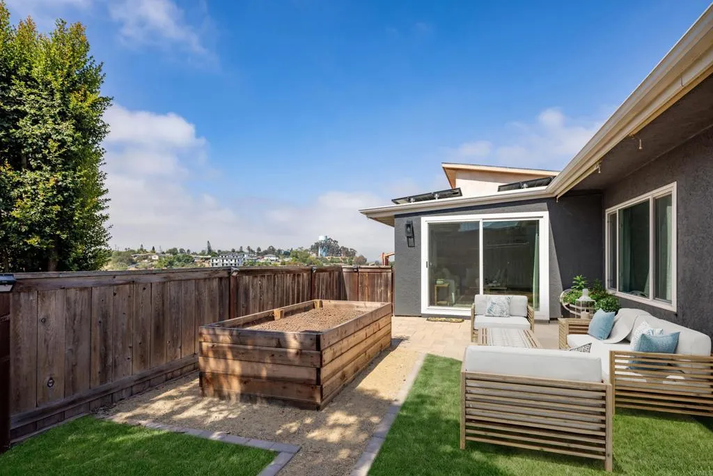 https://cdn.realtyfeed.com/cdn/127/306785706/da952ce9daee2384100fa4e8584c7a3a.webp