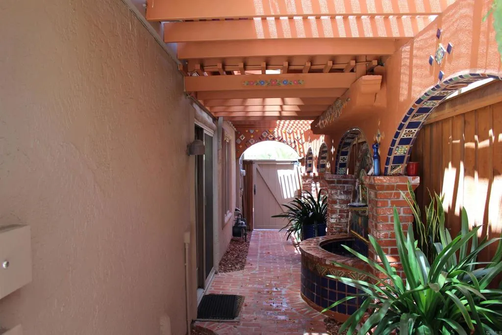 https://cdn.realtyfeed.com/cdn/127/306785778/4ff0c0dfba69a7a6abe0b2c2c6e09088.webp
