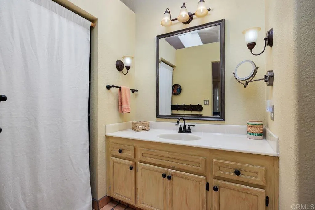 Photo #16: NDP2607379 Listing: Photo #16