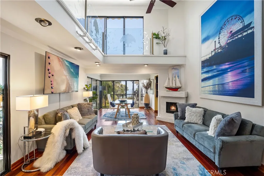 Santa Monica, CA 90403