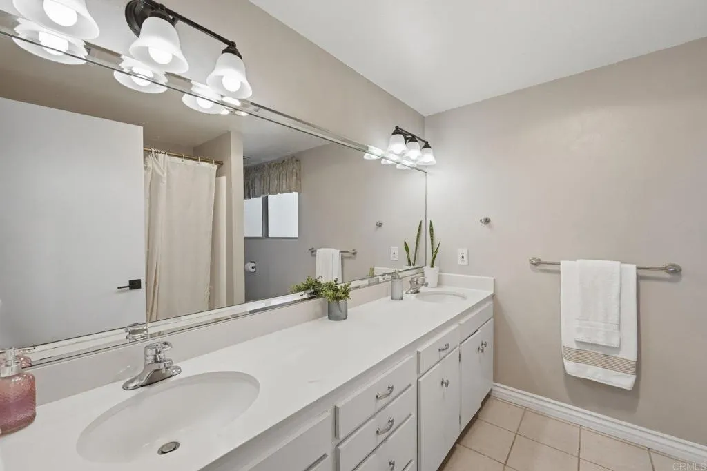 https://cdn.realtyfeed.com/cdn/127/306785826/bd086404f4c773edca1509d938743616.webp