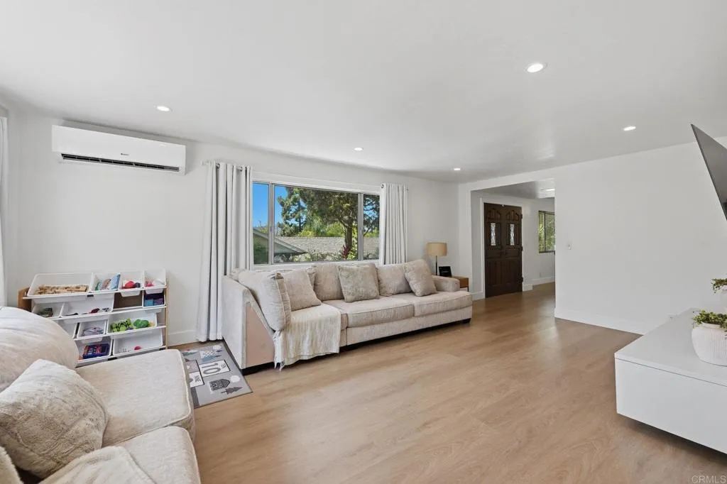 https://cdn.realtyfeed.com/cdn/127/306785826/c398fc768ef27e0f6facdc5b4e802217.webp