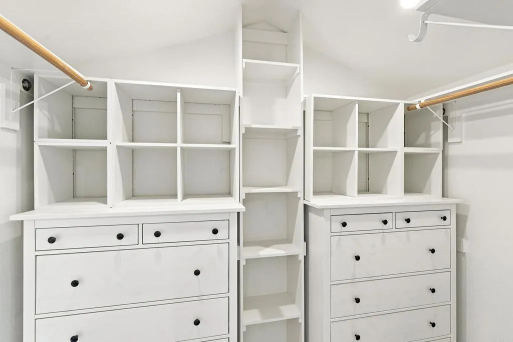 https://cdn.realtyfeed.com/cdn/127/306785840/c98804c489fb04f772fa3208a788a5a3.webp