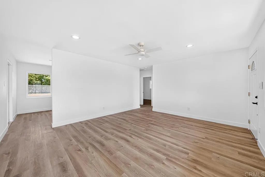 https://cdn.realtyfeed.com/cdn/127/306785894/75e9ae3a8be728b098d346d4f7216da9.webp