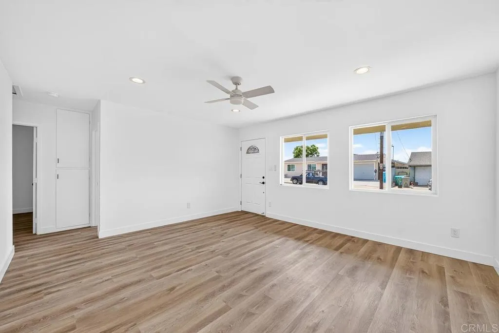 https://cdn.realtyfeed.com/cdn/127/306785894/ce0ce4df5d99930dfb6f6a082405791c.webp