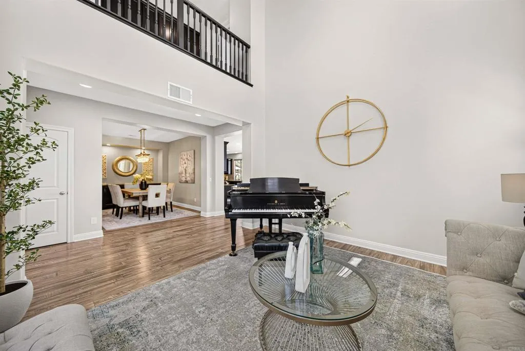 https://cdn.realtyfeed.com/cdn/127/306785943/4c216207daa2859fc56921040276ad70.webp