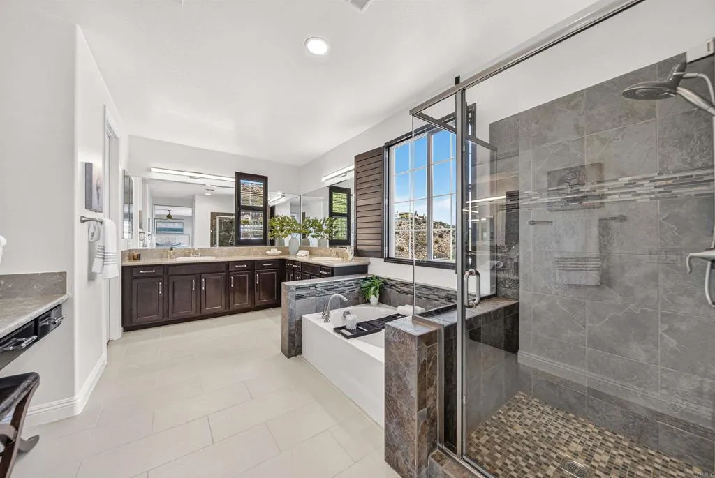 https://cdn.realtyfeed.com/cdn/127/306785943/77d98a90d32c056a7f0a54d8b529eb39.webp