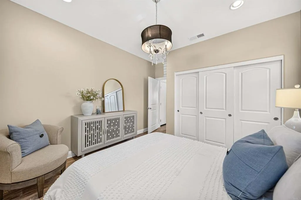 https://cdn.realtyfeed.com/cdn/127/306785943/82584a1decdb7a3644431ce8f9f40ad5.webp