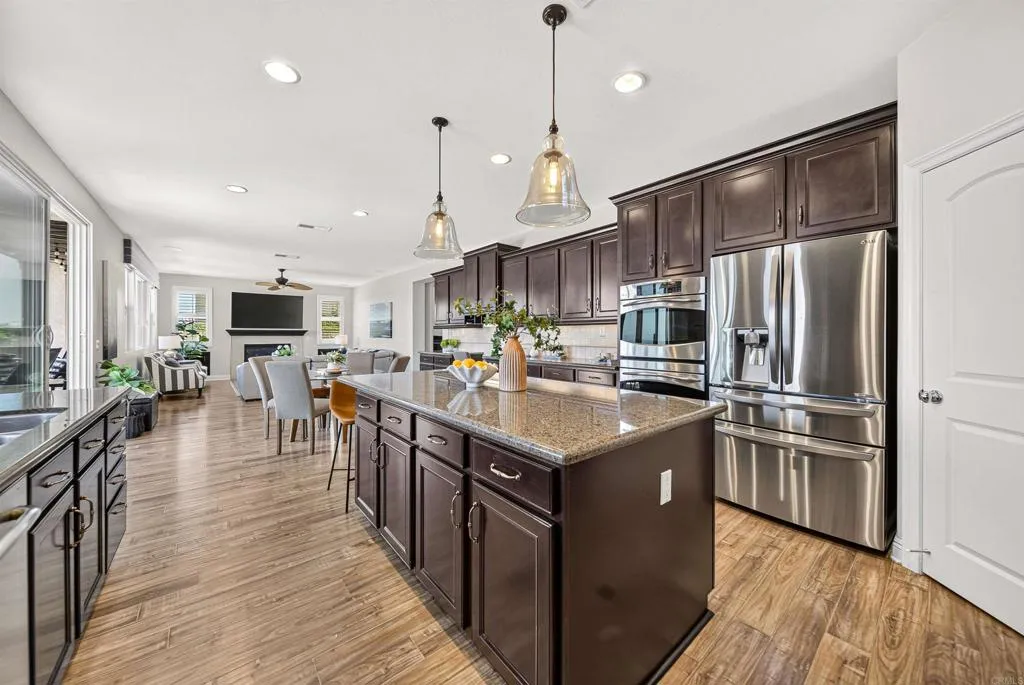 https://cdn.realtyfeed.com/cdn/127/306785943/d25a0c9f70dcbfedbda2006cc25b054e.webp