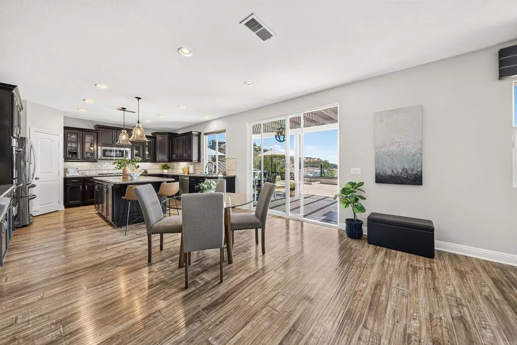 https://cdn.realtyfeed.com/cdn/127/306785943/fe223e085631ead45a472034f898db6a.webp