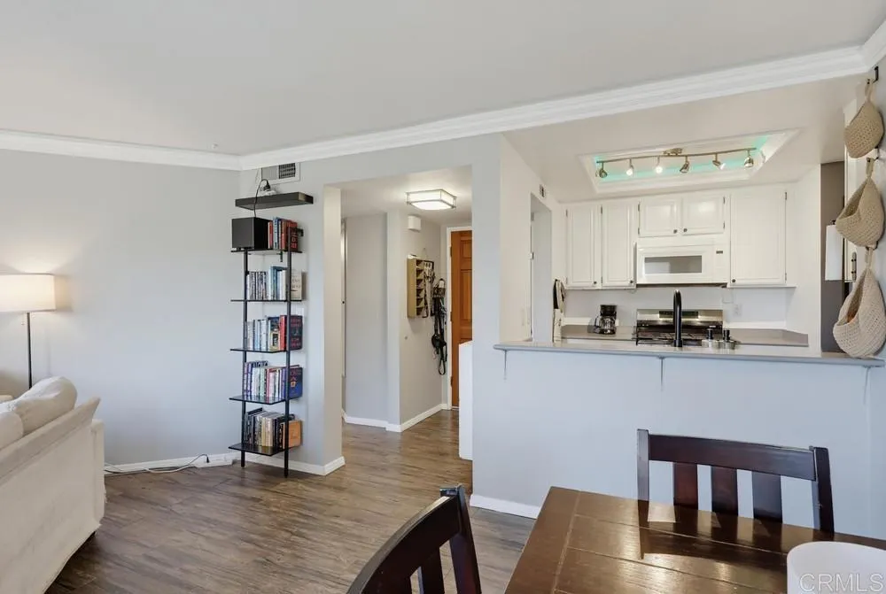 https://cdn.realtyfeed.com/cdn/127/306785947/e9ed9300ea43245a5bddf41e49969347.webp