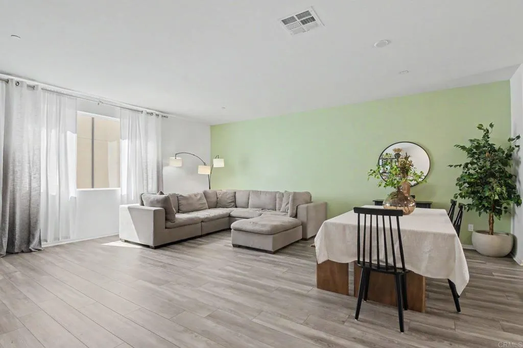 Photo #8: PTP2605956 Listing: Photo #8