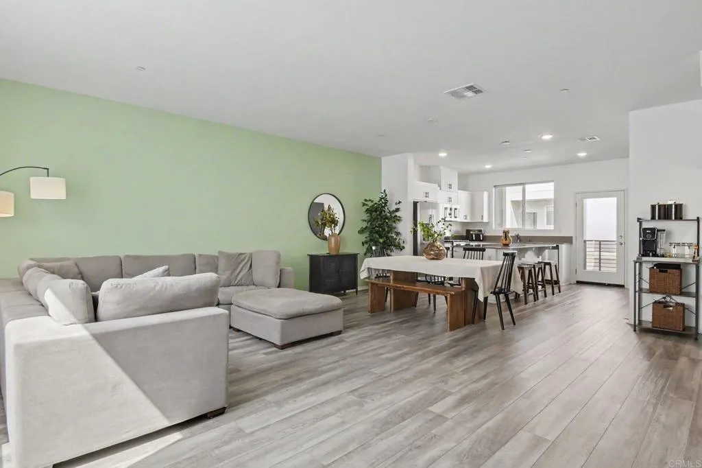 Photo #9: PTP2605956 Listing: Photo #9