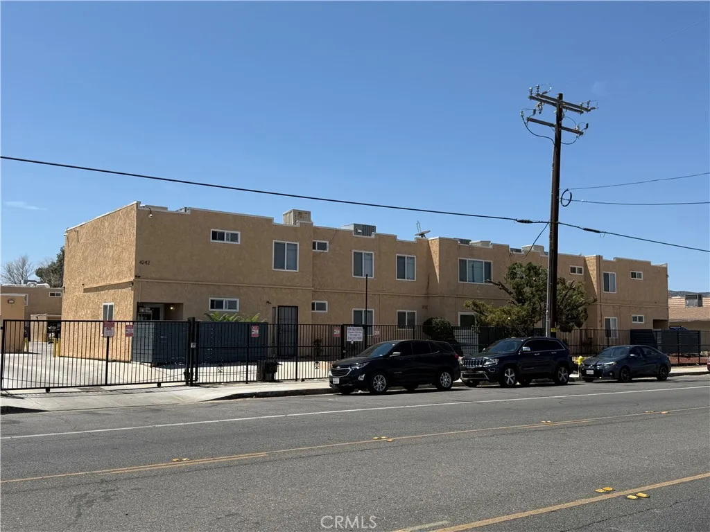 Lancaster, CA 93536