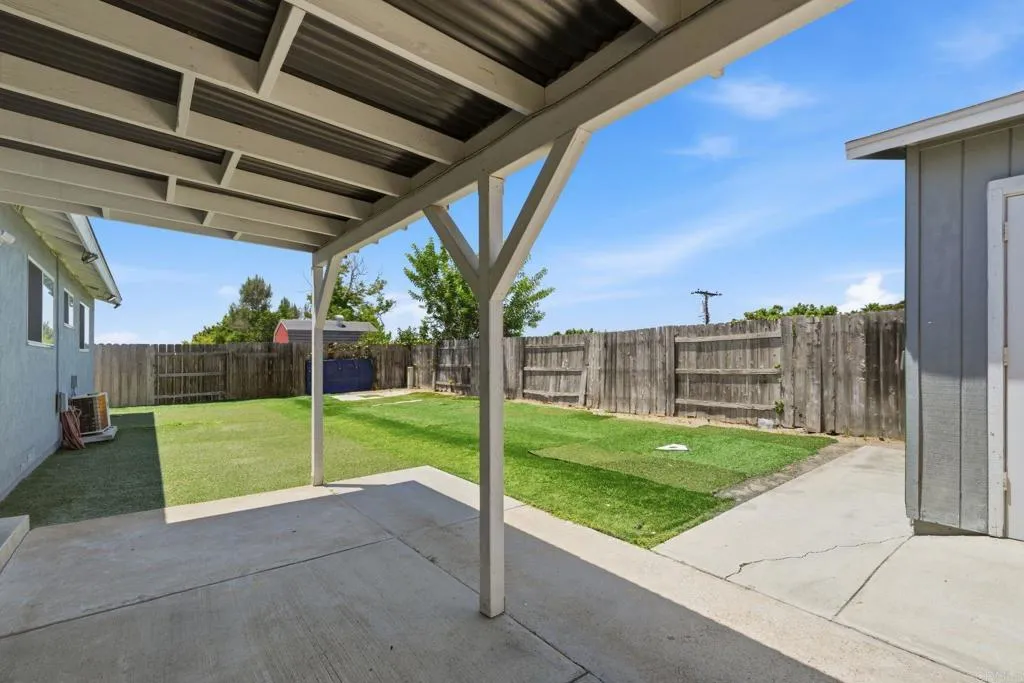 https://cdn.realtyfeed.com/cdn/127/306786179/41afaa8df4f147c6812ac6a0621e7d7f.webp