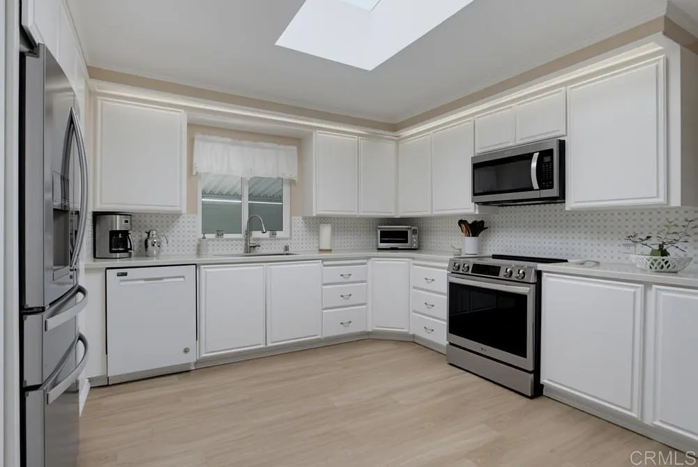 https://cdn.realtyfeed.com/cdn/127/306786189/34ab01b5024f030180a35ce058030429.webp