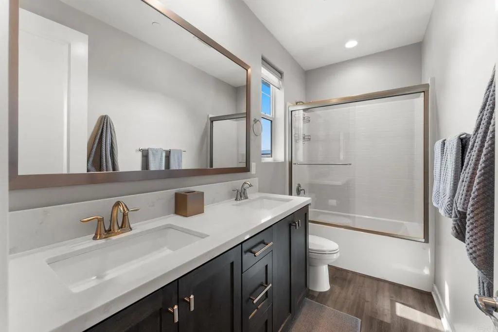 https://cdn.realtyfeed.com/cdn/127/306786205/b8858a845b34b8c8d04ad0ea31b4a00b.webp