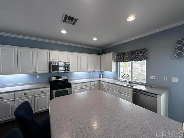https://cdn.realtyfeed.com/cdn/127/306786208/2920fd56e4ecadb3246714a27df8587a.webp