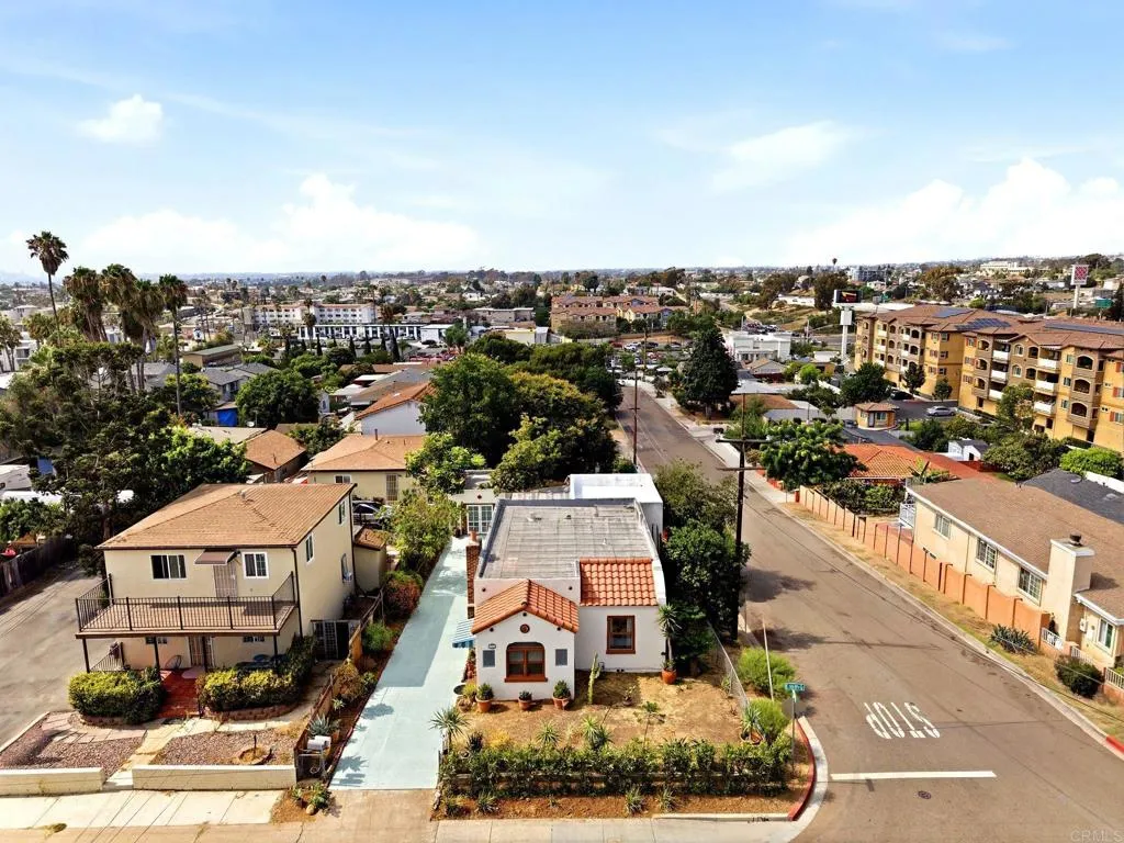 https://cdn.realtyfeed.com/cdn/127/306786210/4f5a8eaf3afb4987eb3d6e053233dcfb.webp