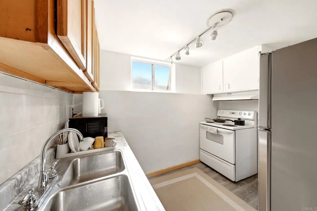 https://cdn.realtyfeed.com/cdn/127/306786210/6c81f6ed265e419f1b6f8f3c730aacee.webp