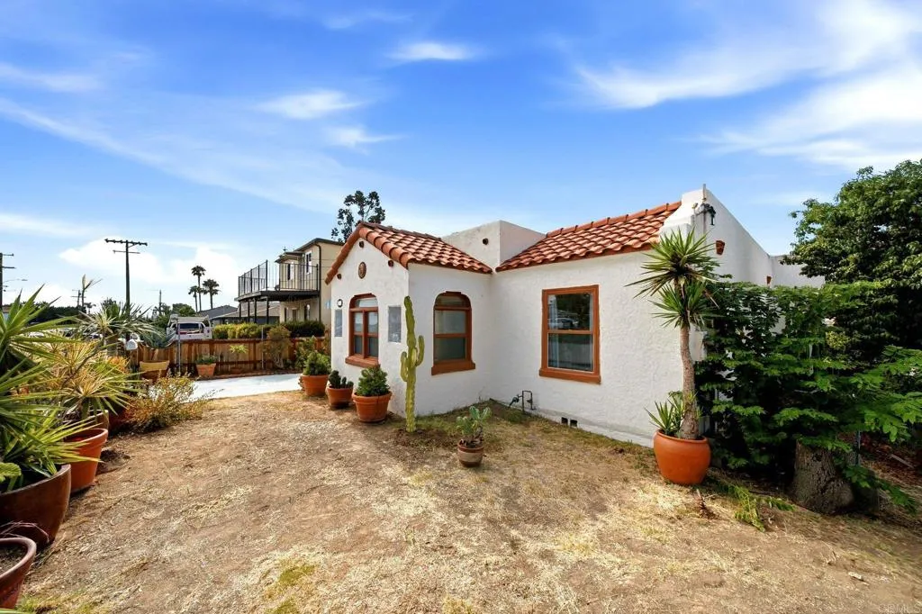 https://cdn.realtyfeed.com/cdn/127/306786210/71aa4b016dbef5daada85a8d634d7099.webp