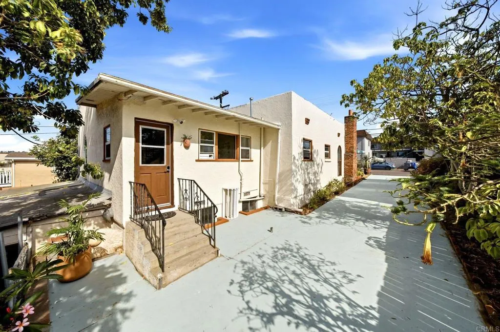 https://cdn.realtyfeed.com/cdn/127/306786210/83f0290487732357151de6288feb75cd.webp