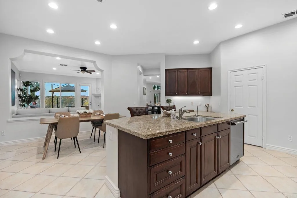 https://cdn.realtyfeed.com/cdn/127/306786212/0aa023a41d8d82407b2ff2020b4ac0ab.webp