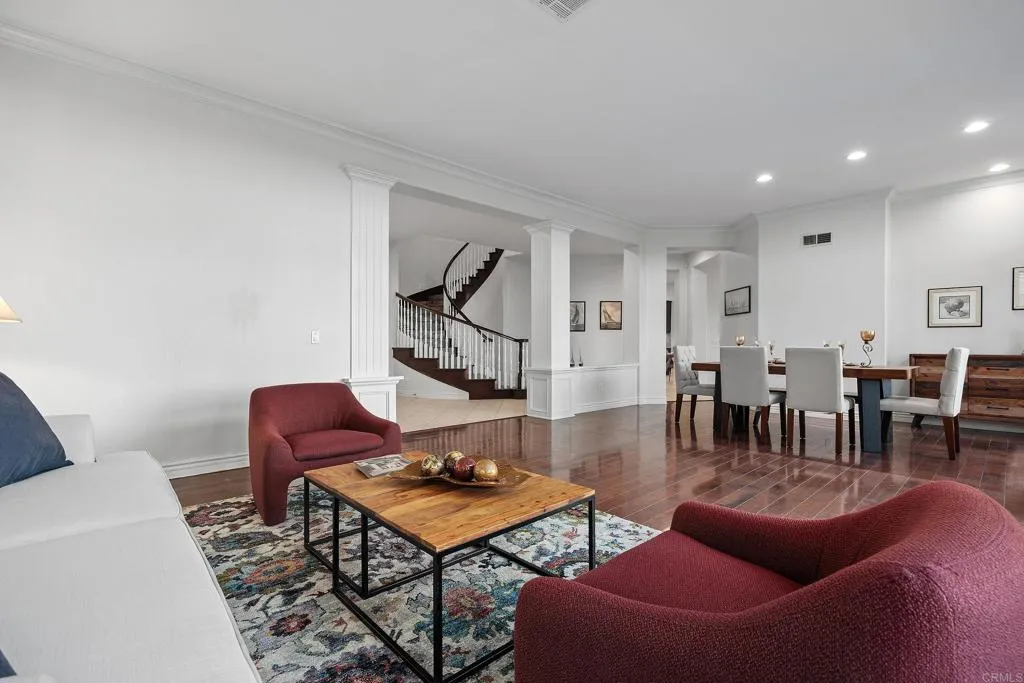 https://cdn.realtyfeed.com/cdn/127/306786212/19f7a915683a3f14b5d9ecbd8a309117.webp