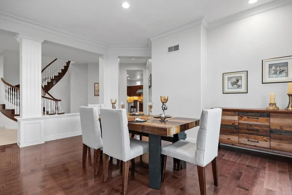 https://cdn.realtyfeed.com/cdn/127/306786212/9381cfec4cb44cf592eeea2bcc1d0d03.webp