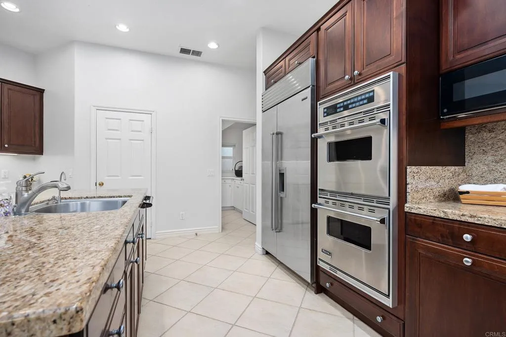https://cdn.realtyfeed.com/cdn/127/306786212/d136e077d6062ee000bcbeee6f5d8143.webp
