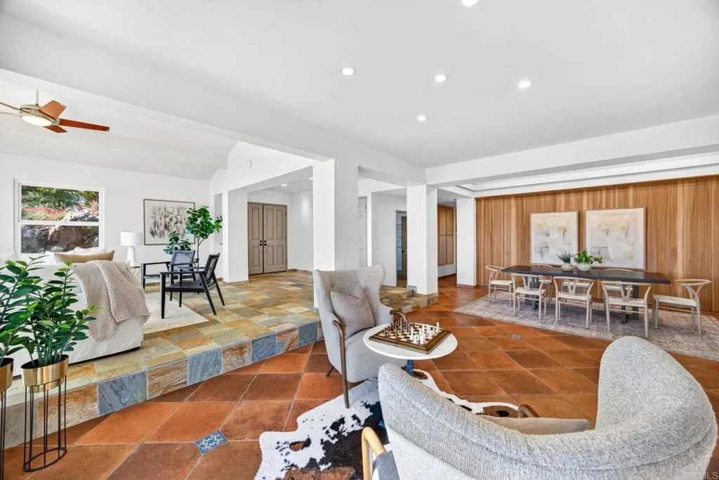 https://cdn.realtyfeed.com/cdn/127/306786214/221c42f6d1248f469d5e09b5f164222b.webp