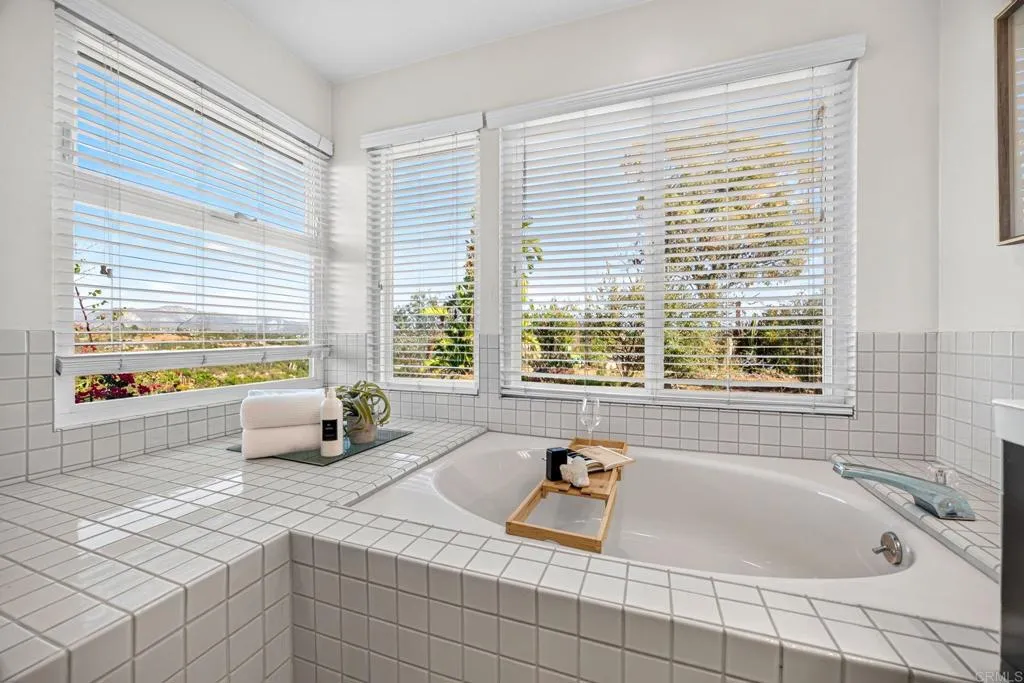 https://cdn.realtyfeed.com/cdn/127/306786214/48a8c68abbb0ba86d3556f8ea6356677.webp