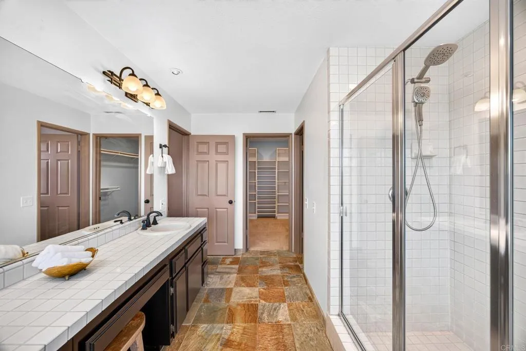 https://cdn.realtyfeed.com/cdn/127/306786214/8426c864161315a3111a6e21bf717199.webp
