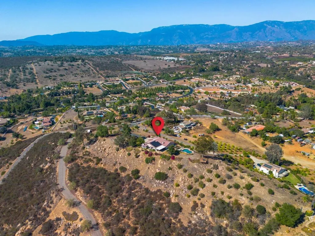 https://cdn.realtyfeed.com/cdn/127/306786214/8c22383176e4e5316789077d4022b284.webp
