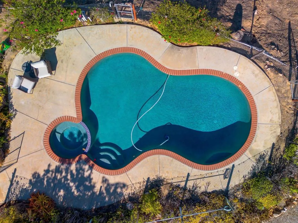 https://cdn.realtyfeed.com/cdn/127/306786214/99a855dab89fa43a3ce45165f996cde2.webp