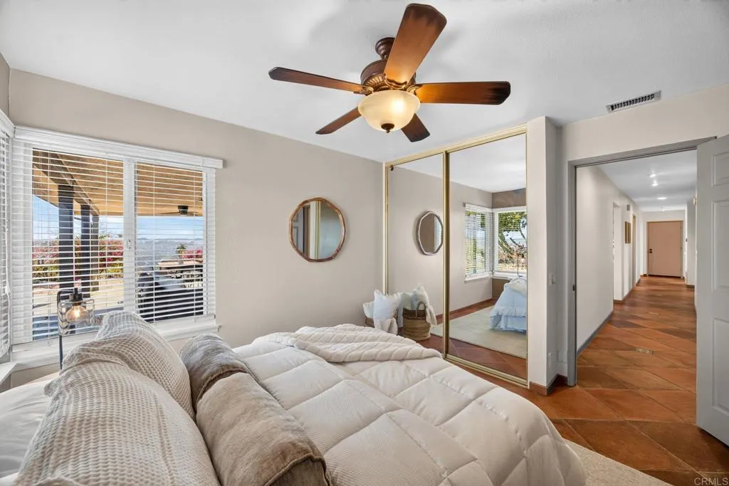 https://cdn.realtyfeed.com/cdn/127/306786214/cb29e15c5c7eadad7c75b613255ffe70.webp
