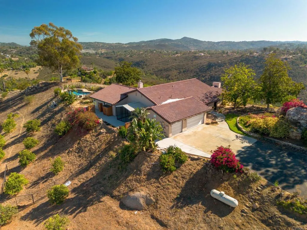 https://cdn.realtyfeed.com/cdn/127/306786214/f94a9a0dc9568c42293b3901d223bf6f.webp