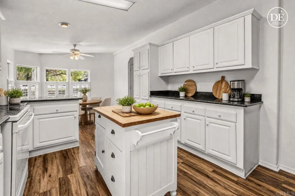 https://cdn.realtyfeed.com/cdn/127/306786268/43edf1edb4490cbc040541826dcc17d1.webp