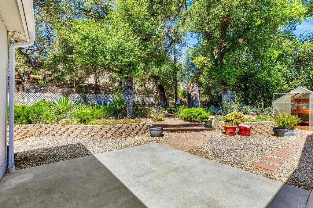 https://cdn.realtyfeed.com/cdn/127/306786268/ad41f5d1e75aea378241b6511779e6f8.webp