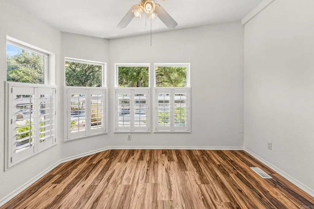 https://cdn.realtyfeed.com/cdn/127/306786268/faf3567d93039bb97f862d39f483193c.webp