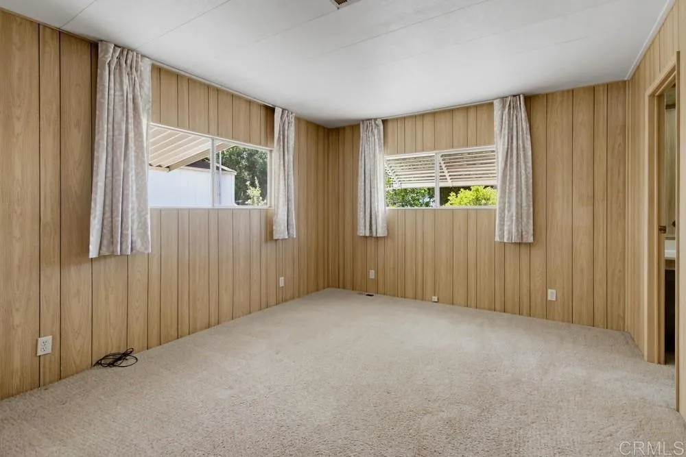 https://cdn.realtyfeed.com/cdn/127/306786367/0d20f6427e659cd591fbbd41cca966f9.webp