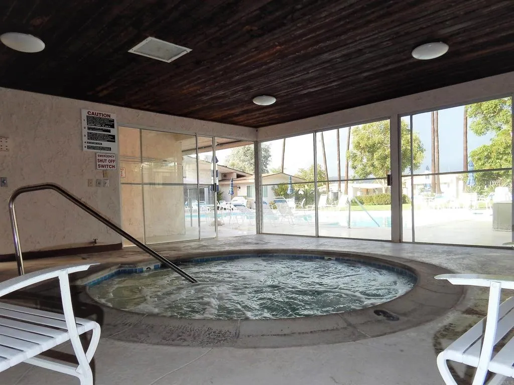 https://cdn.realtyfeed.com/cdn/127/306786367/2482f8df6d992dafe16ab617000fb630.webp
