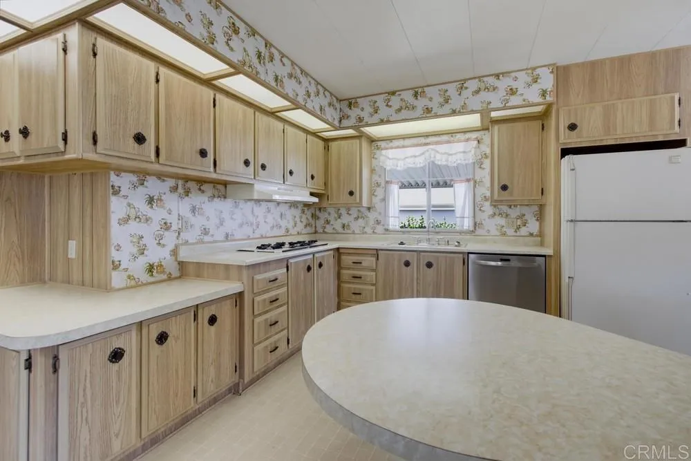 https://cdn.realtyfeed.com/cdn/127/306786367/b432cf3fbad1fdf10070de313853b3aa.webp