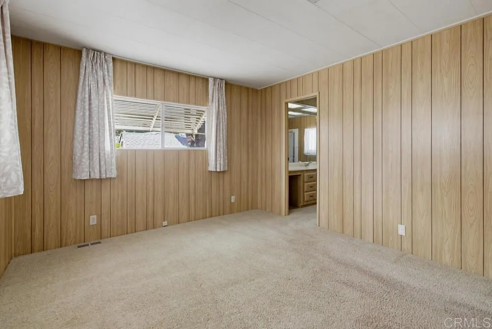https://cdn.realtyfeed.com/cdn/127/306786367/c5c994d2ad01341ba1f4b2d78886294c.webp