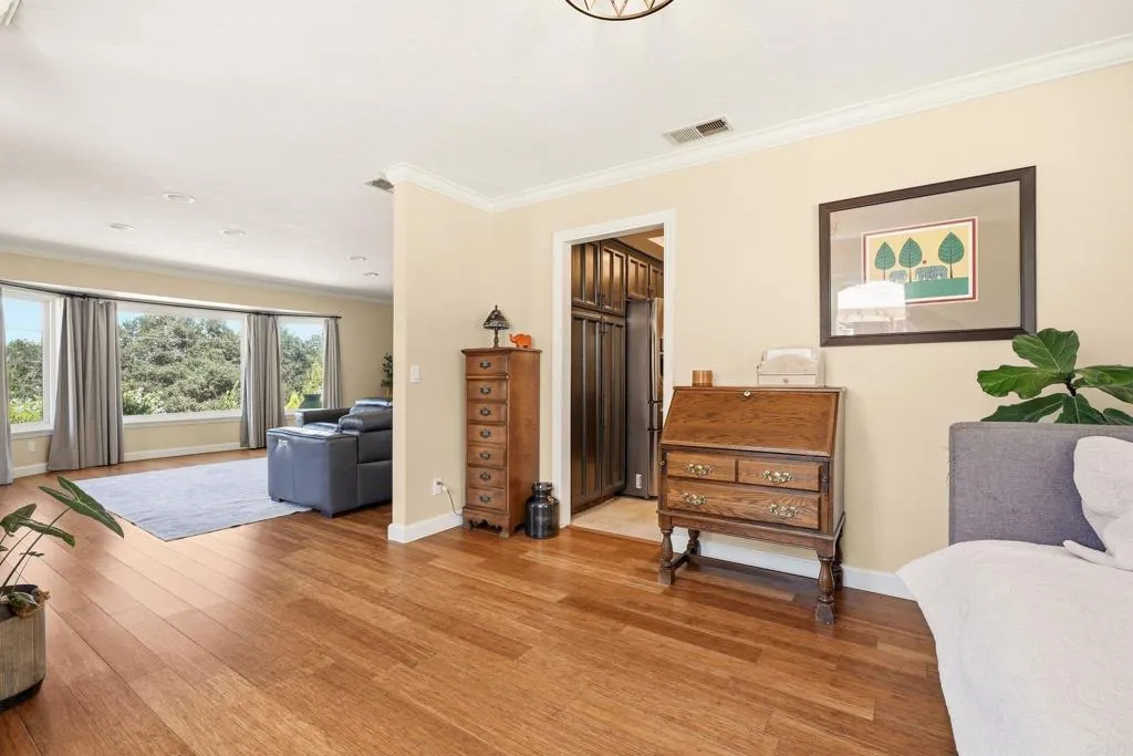 https://cdn.realtyfeed.com/cdn/127/306786373/2cdd80b052a8cddea3437897eb988d28.webp