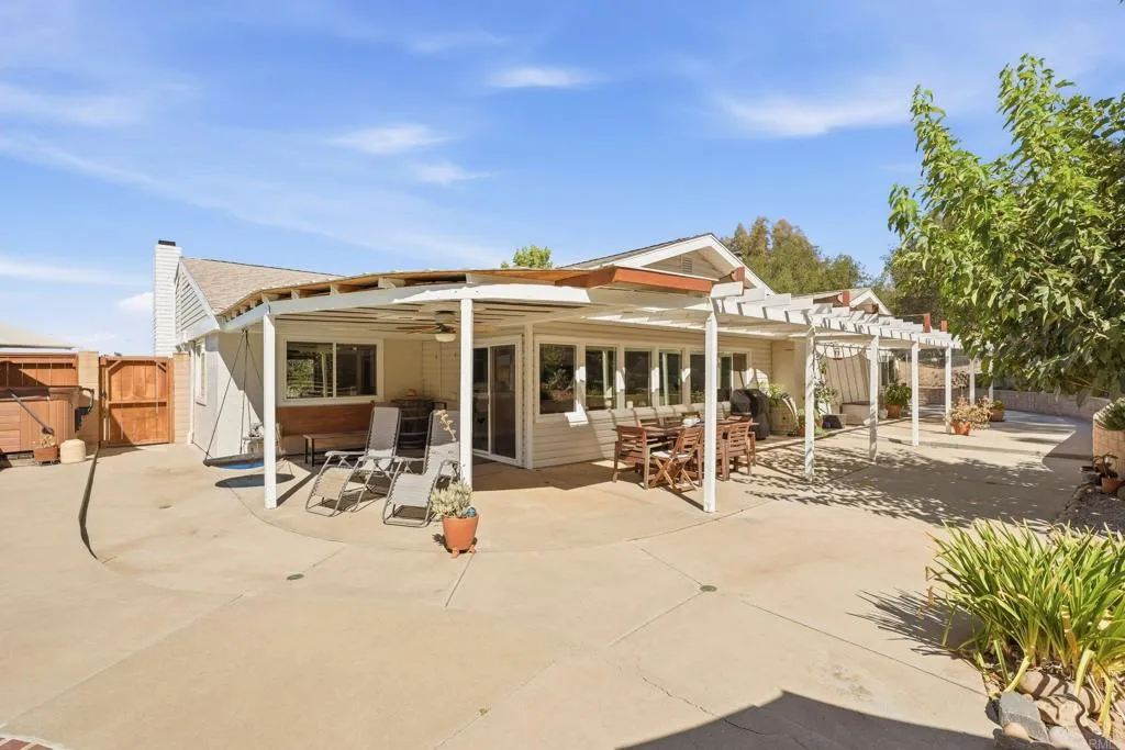 https://cdn.realtyfeed.com/cdn/127/306786373/a110a1485f6d42ab5632cf5fed9e4611.webp