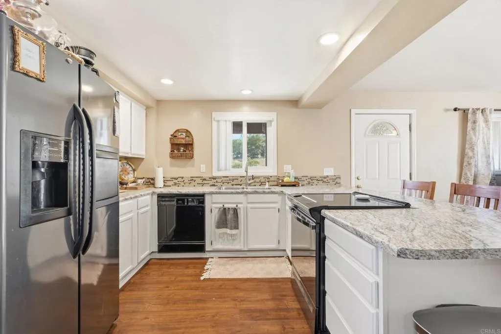 https://cdn.realtyfeed.com/cdn/127/306786373/bf3b1630fc31086fda5897613e447aaf.webp