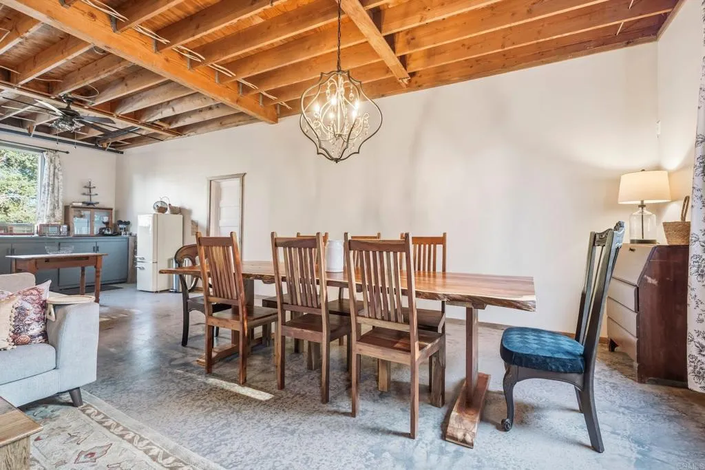 https://cdn.realtyfeed.com/cdn/127/306786373/c63fc4efc2c3d8fbd76c44e6227efe24.webp