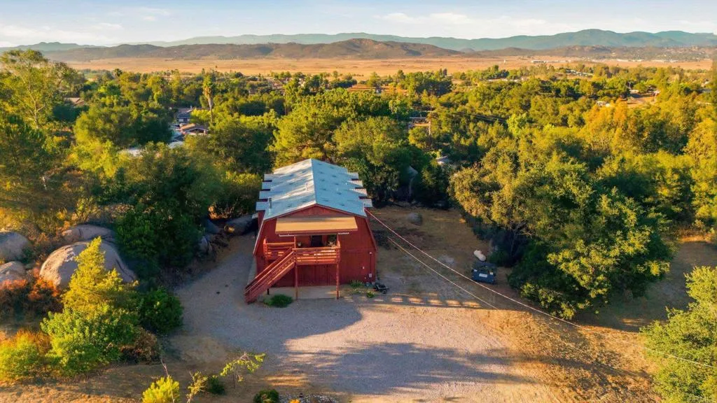 https://cdn.realtyfeed.com/cdn/127/306786373/e999eaaa058616eb7a22d11fdb121b23.webp