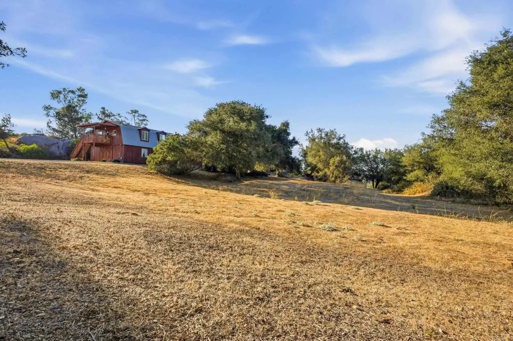 https://cdn.realtyfeed.com/cdn/127/306786373/f4970687f1d9a776dc447dc433318851.webp